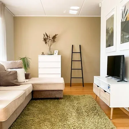 Korter Bright & Peaceful 1bd With Free Underground Parking *