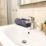 Bright & Peaceful 1bd With Free Underground Parking Apartment *